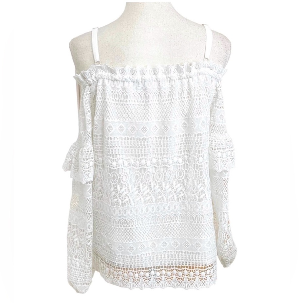 Parker White Lace Off-Shoulder Top, size Small fits like Medium